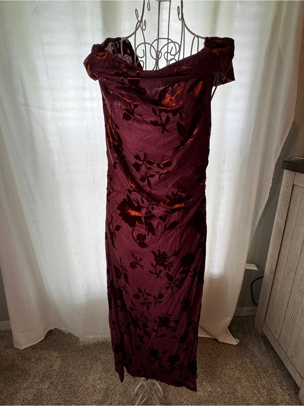 Adrianna Papell Floral Maxi Dress Burgundy/Wine   Size 8 Like New
